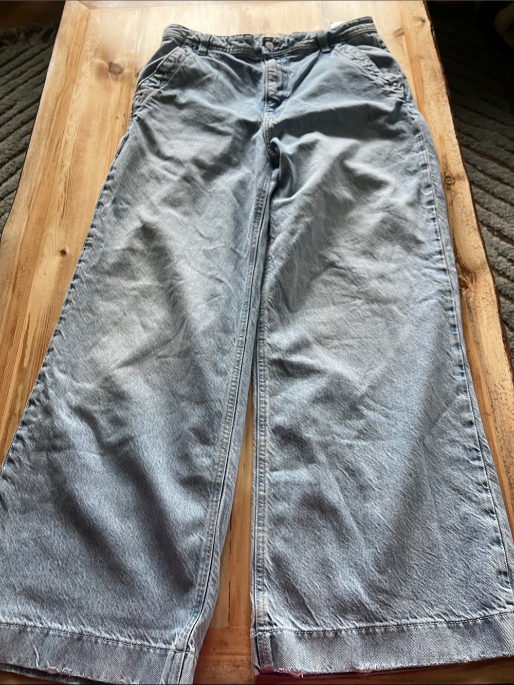 Guess Women's Light Blue Wide Leg Jeans-Dakota Relaxed Fit